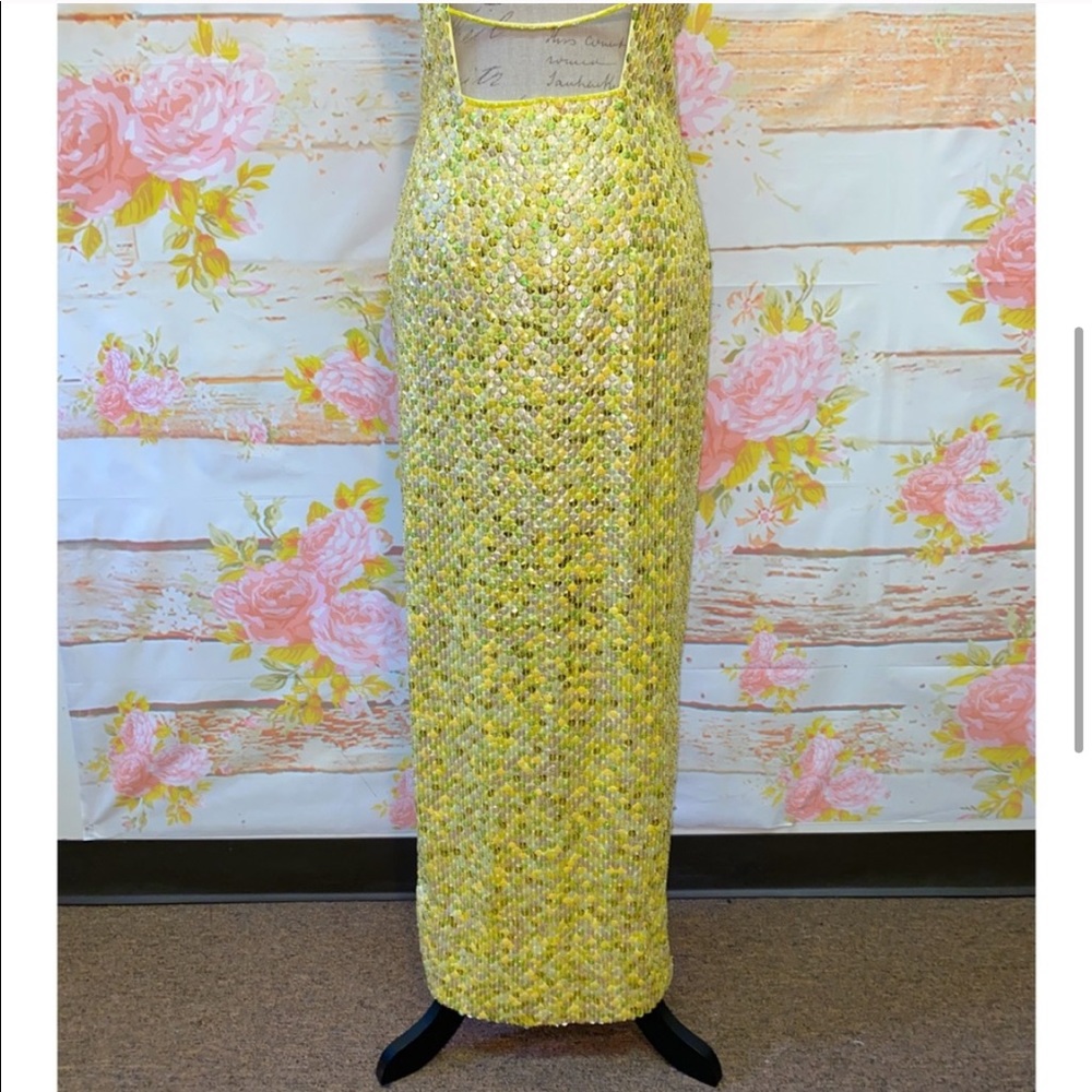 ▪️SOLD▪️Vtg 90s open Back Chartreuse Sequin Evening dress - Picture 6 of 9